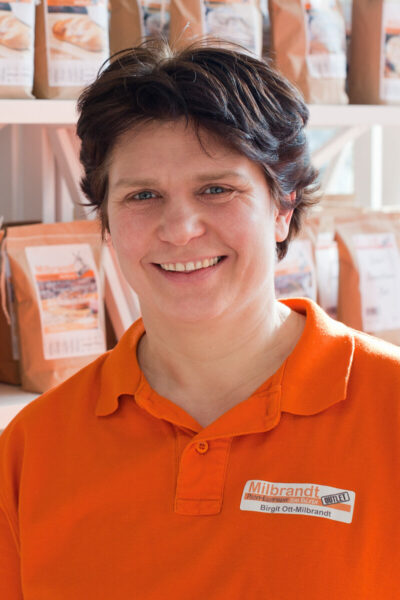 Infrastruktur, Netzwerke, Server, Storage, Virtualisierung, Businesslösungen, Produktlösungen, Cloud-Lösungen, SupportBei dubiosen Online-Händlern zum Dumping-Preis erworbene Software-Keys sind nicht nur aus juristischen Gründen risikobehaftet. Unter Umständen funktionieren damit wichtige Updates nicht. Wer professionell unterwegs ist, dem raten wir zum Windows 365-Paket. Damit sind Sie stets auf dem neuesten Stand und damit auf der sicheren Seite. Wir dokumentieren die Arbeit für unsere Kunden. So herrscht auch jederzeit Klarheit über die Legalität und ordnungsgemäße Herkunft der eingesetzten Software