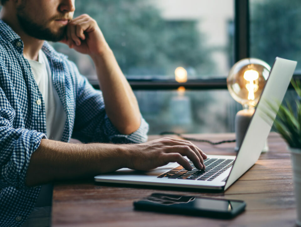 Planung von Netzwerken, Integration von Netzwerken, Servervirtualisierung, Desktopvirtualisierung, Administrationsleistungen, Datenschutz-Dienstleistungen, Roll-Out Unterstützung, SLA, Wartungsverträge, Serviceverträge