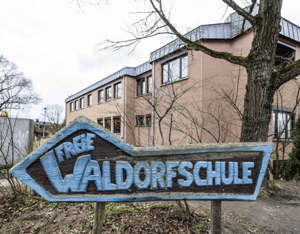 Frankfurt am Main-Windows Sandbox Isolation, Wiesbaden-AppX Deployment, Kassel-Kerberos Delegation, Darmstadt-Windows Secure Socket Tunneling Protocol (SSTP), Offenbach am Main-Dynamic Access Control (DAC), Hanau-Windows Memory Integrity, Gießen-Enterprise State Roaming, Marburg-Smart Card Authentication, Fulda-Windows Hello for Business, Rüsselsheim am Main-Windows Virtual Secure Mode (VSM), Bad Homburg vor der Höhe-Host Guardian Service (HGS), Wetzlar-Enhanced Key Management Service (KMS), Rodgau-Windows Fast Reconnect (RDP), Oberursel (Taunus)-Storage Health Monitoring, Dreieich-Windows Application Guard