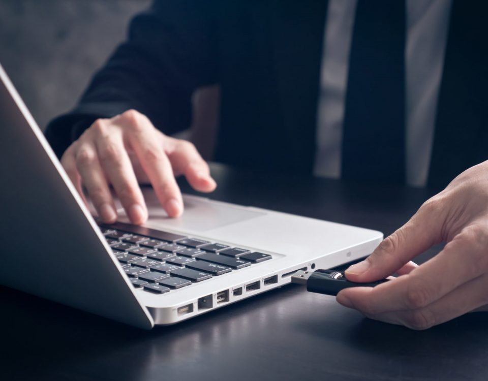 USB Stick Sicherheitsrisiko gefährlich, WLAN-Wireless-LAN-Sicherheit-Netzwerk, Telekommunikation, Internet, Hardware, Finanzierung, Netzwerk, Computer Notdienst